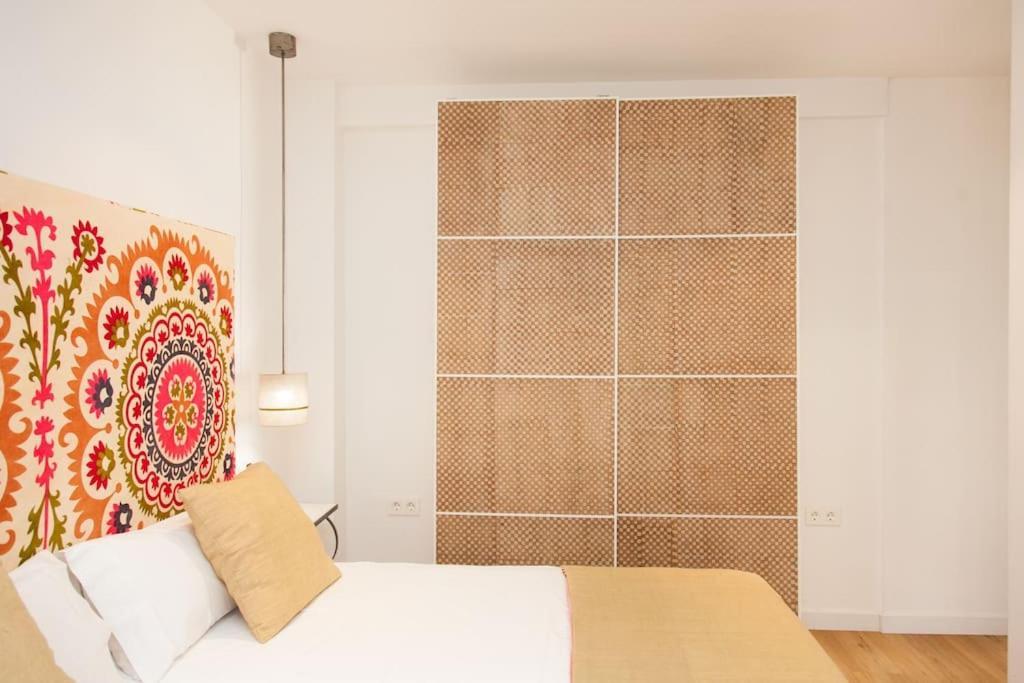 Modern & Nice Apartment. Old Town. Private Parking Sevilla Bagian luar foto