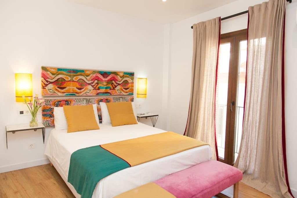 Modern & Nice Apartment. Old Town. Private Parking Sevilla Bagian luar foto